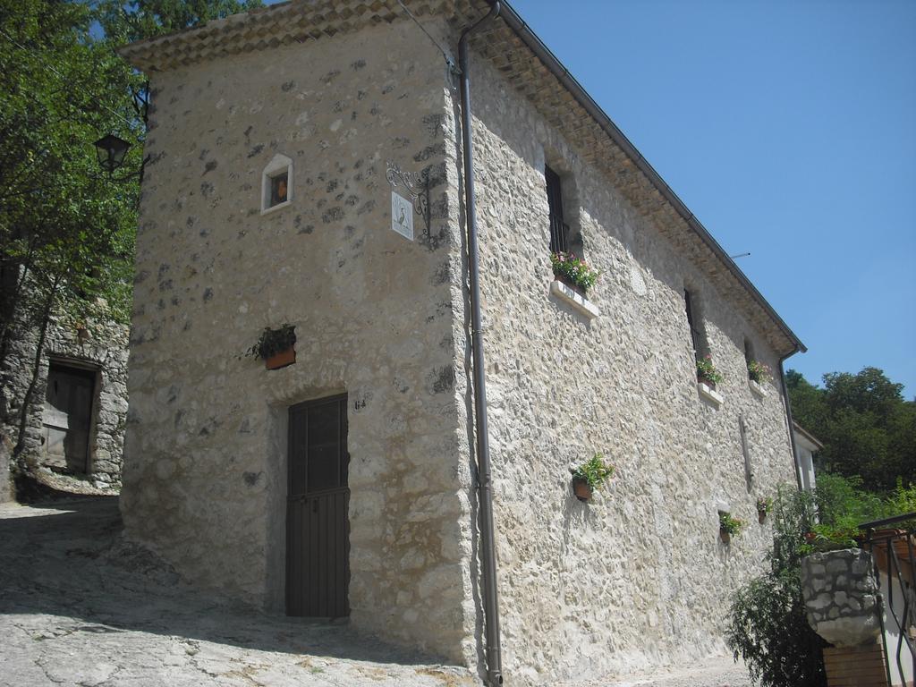La Casa Sul Lago Posta Fibreno ภายนอก รูปภาพ