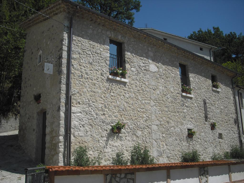 La Casa Sul Lago Posta Fibreno ภายนอก รูปภาพ