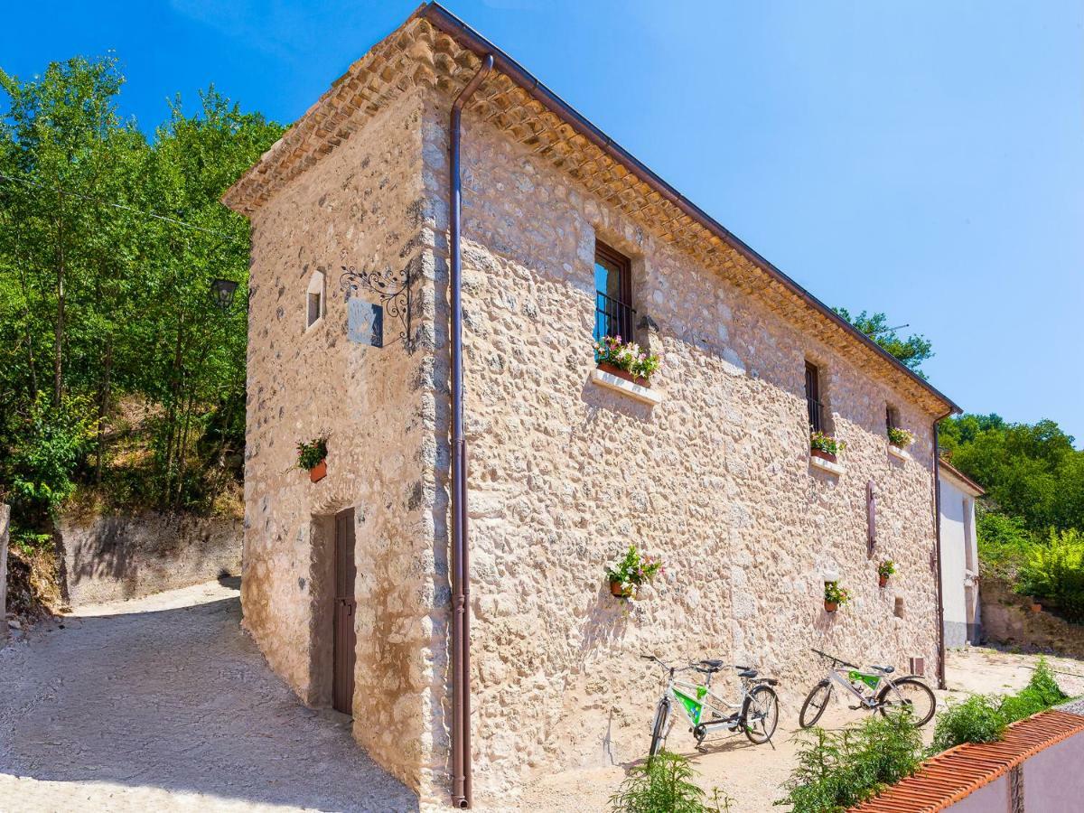La Casa Sul Lago Posta Fibreno ภายนอก รูปภาพ